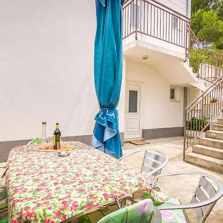 Apartman Arbanija 7543a *