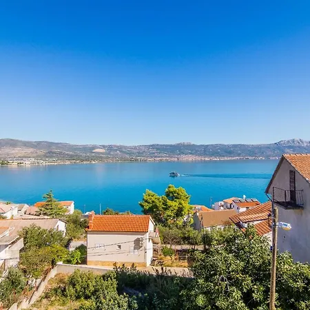 Apartman Arbanija 7543a Trogir